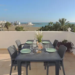 https://ole-playa-5a-beach-front-a-pie-de-playa-sea-views.hotelsinnerja.org