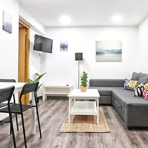 https://holidays2malaga-goya-zona-huelin-500-mts-de-la-playa.1costadelsol.com